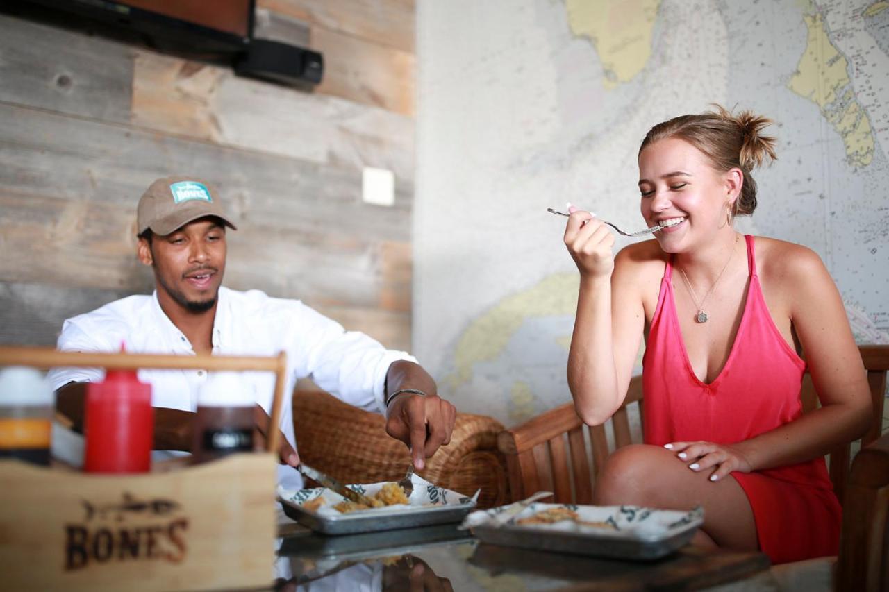 ペリカン ベイ ホテル フリーポート エクステリア 写真